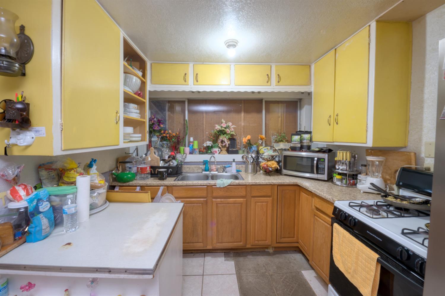 202 Olivero Rd, Modesto, CA 95358