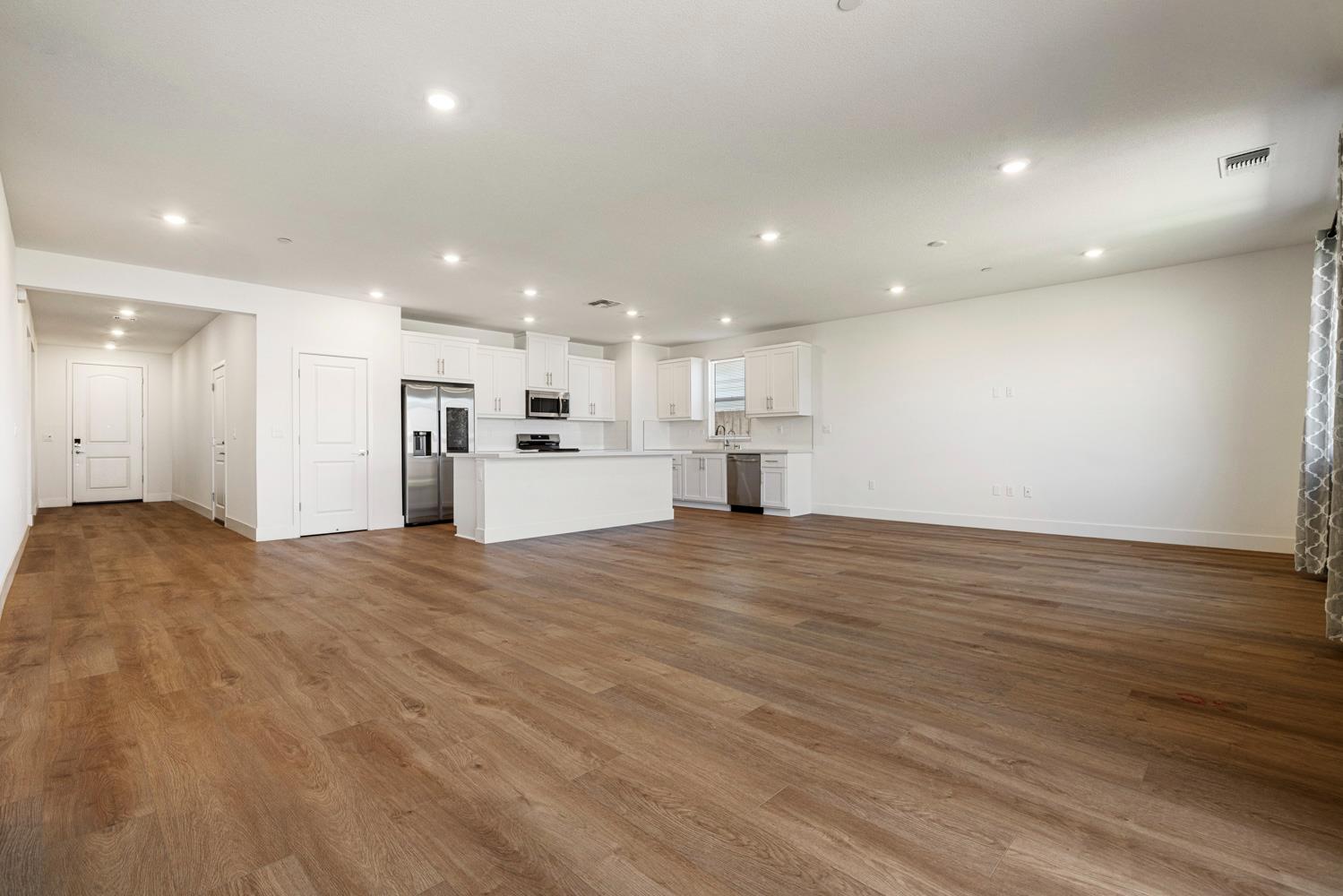 2209 Greenhorn Rd, Patterson, CA 95363