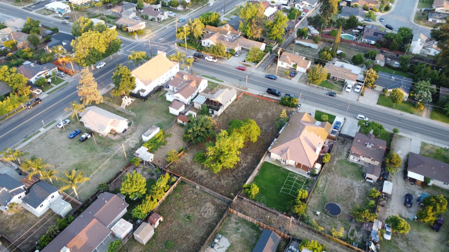 1319 F Street, Livingston, CA 95334