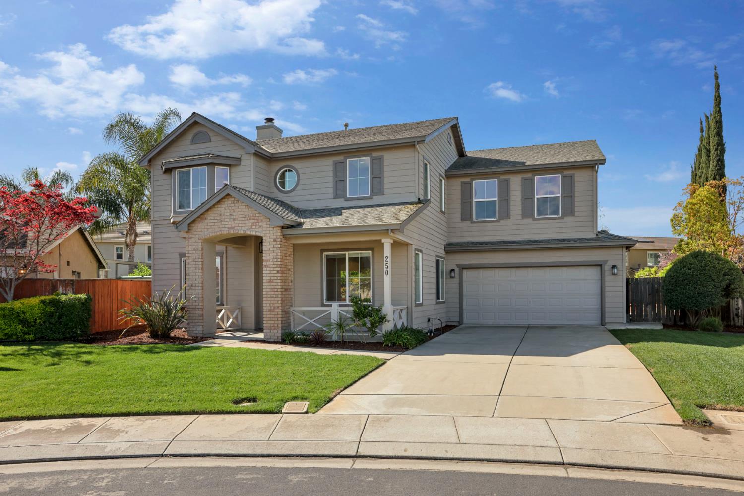 250 Fragrance St, Manteca, CA 95337