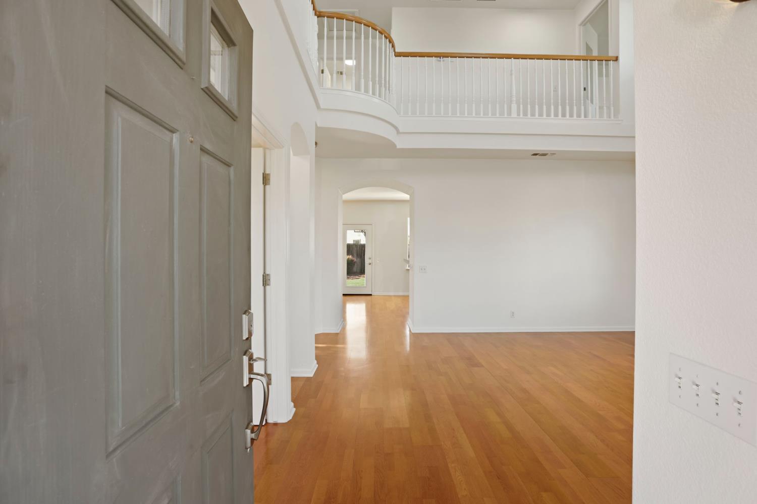 250 Fragrance St, Manteca, CA 95337