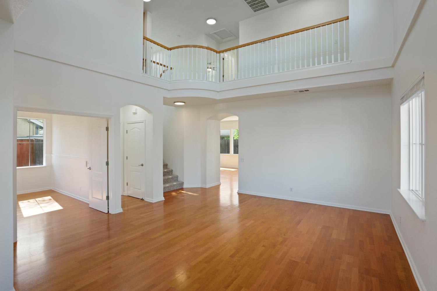 250 Fragrance St, Manteca, CA 95337