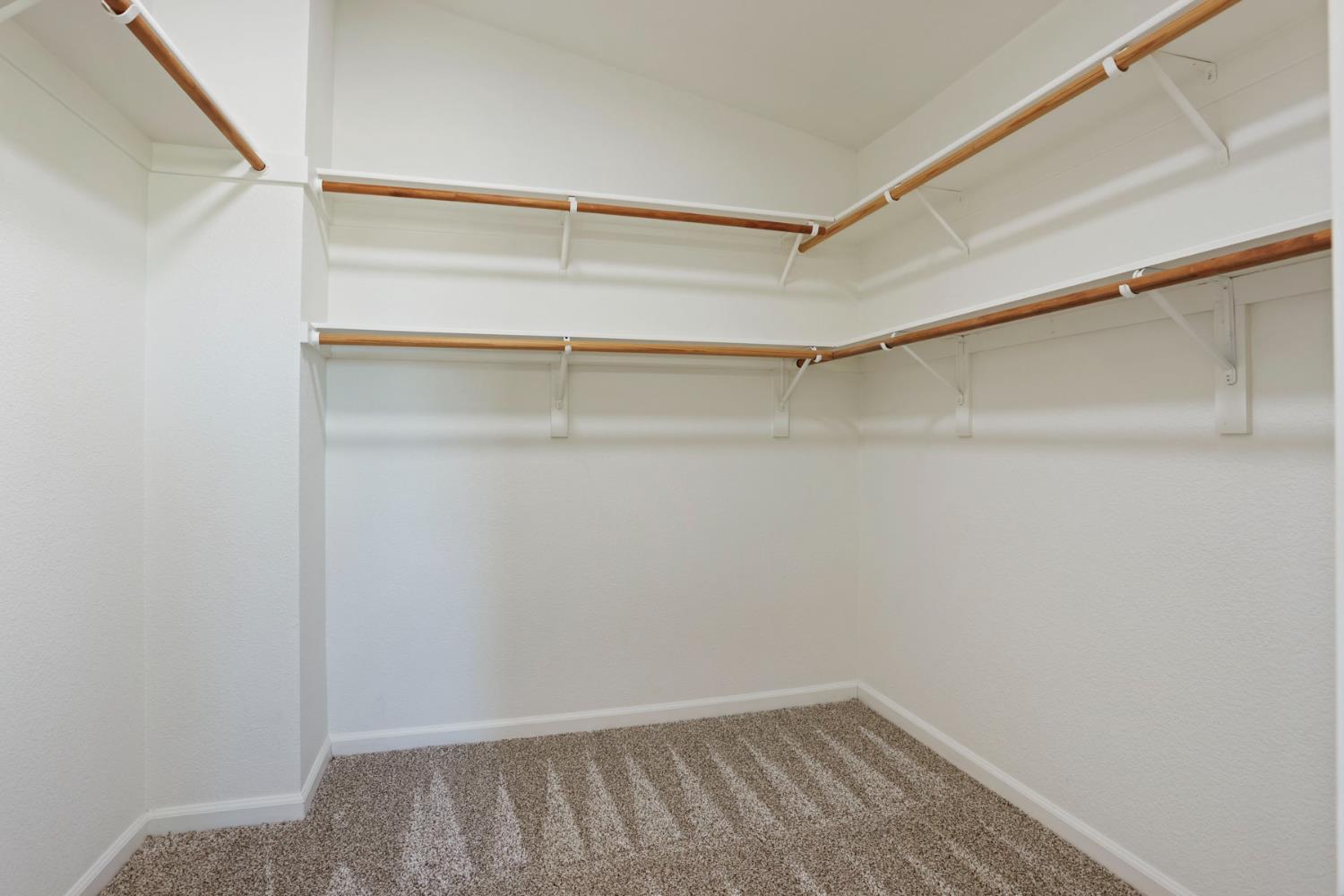 250 Fragrance St, Manteca, CA 95337