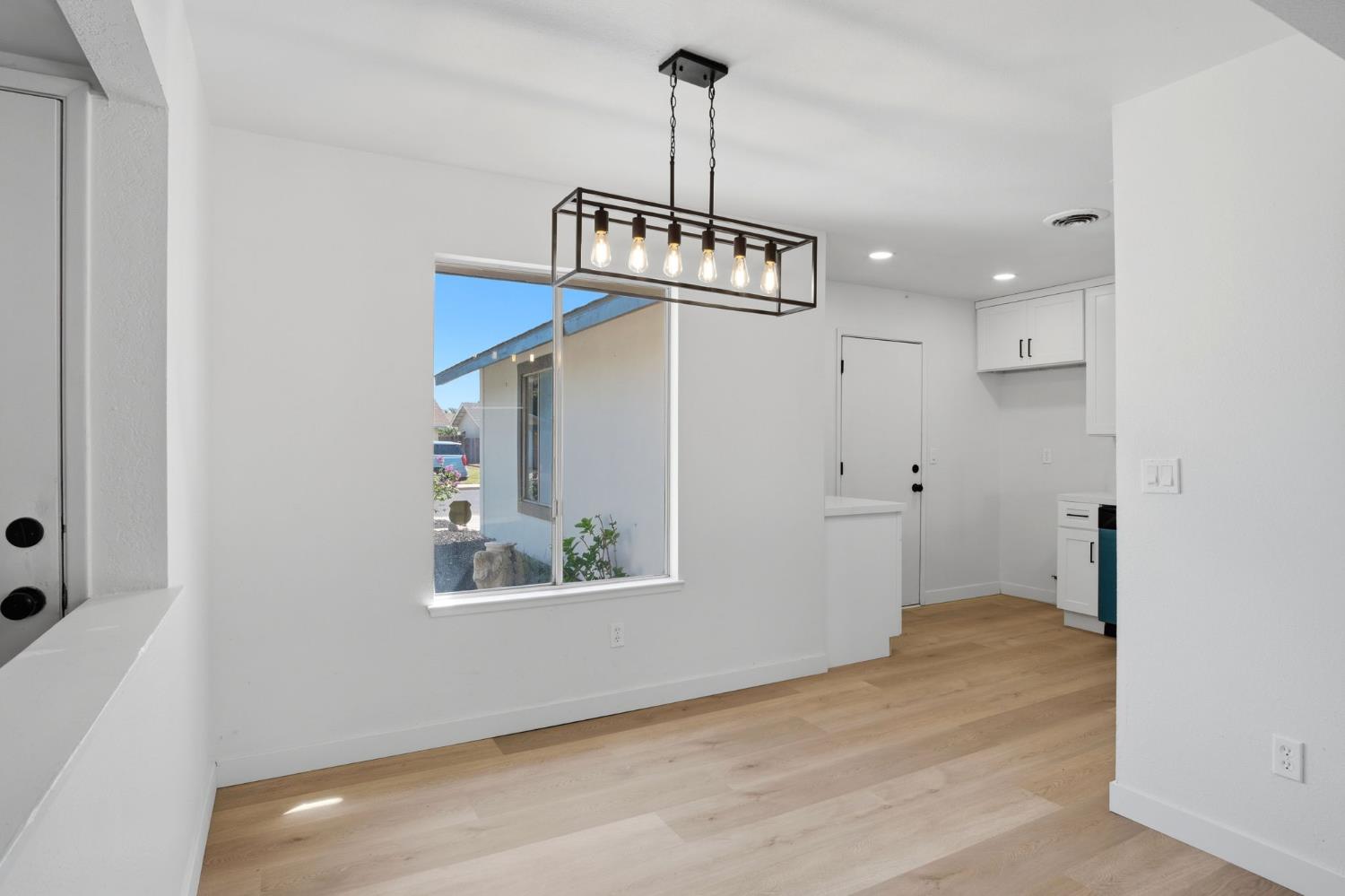 1051 Hysell Ct, Turlock, CA 95380