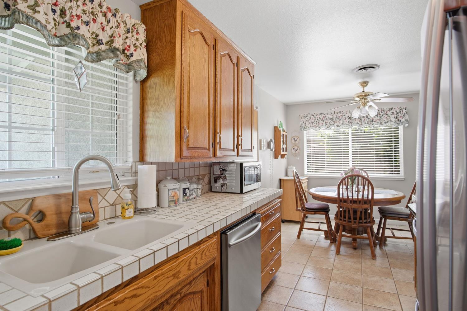 647 Ward Ave, Patterson, CA 95363