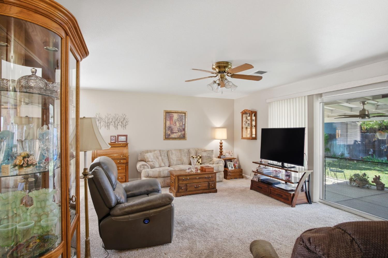 647 Ward Ave, Patterson, CA 95363