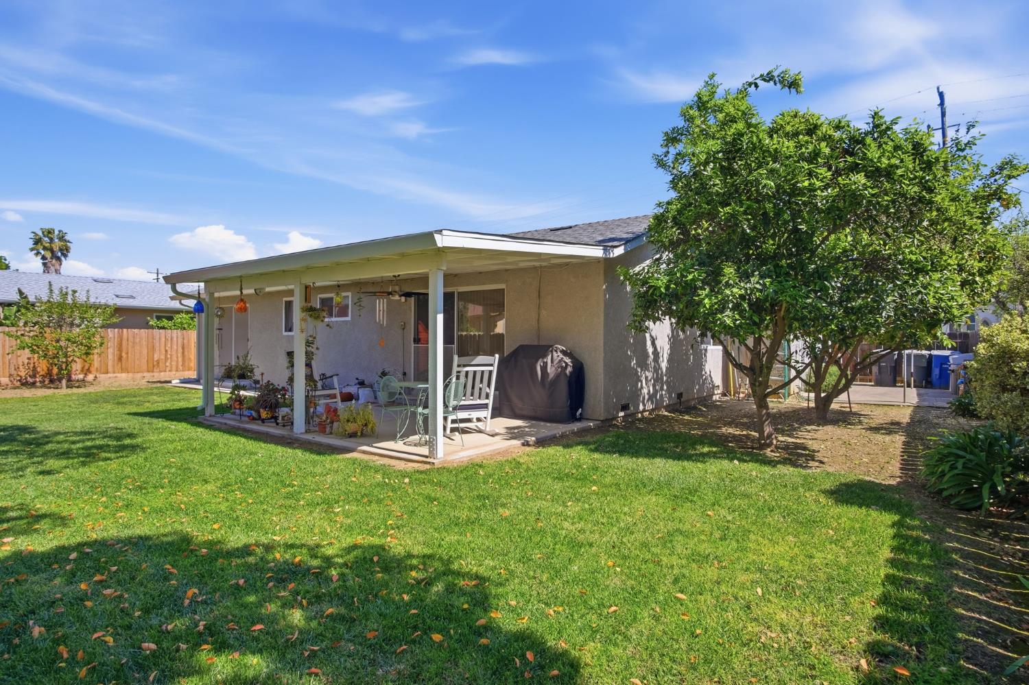 647 Ward Ave, Patterson, CA 95363