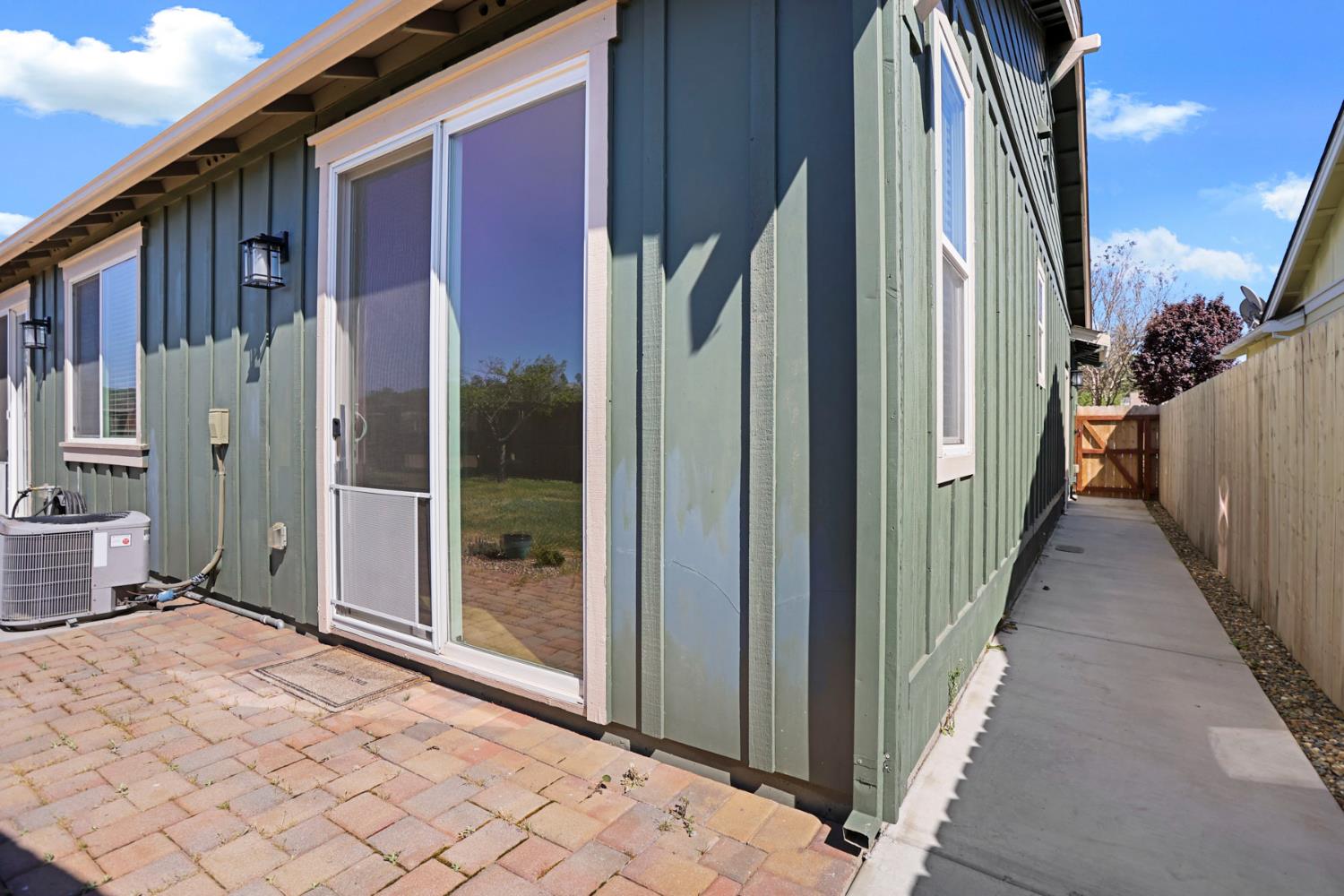 312 Copper Crest Dr, Copperopolis, CA 95228