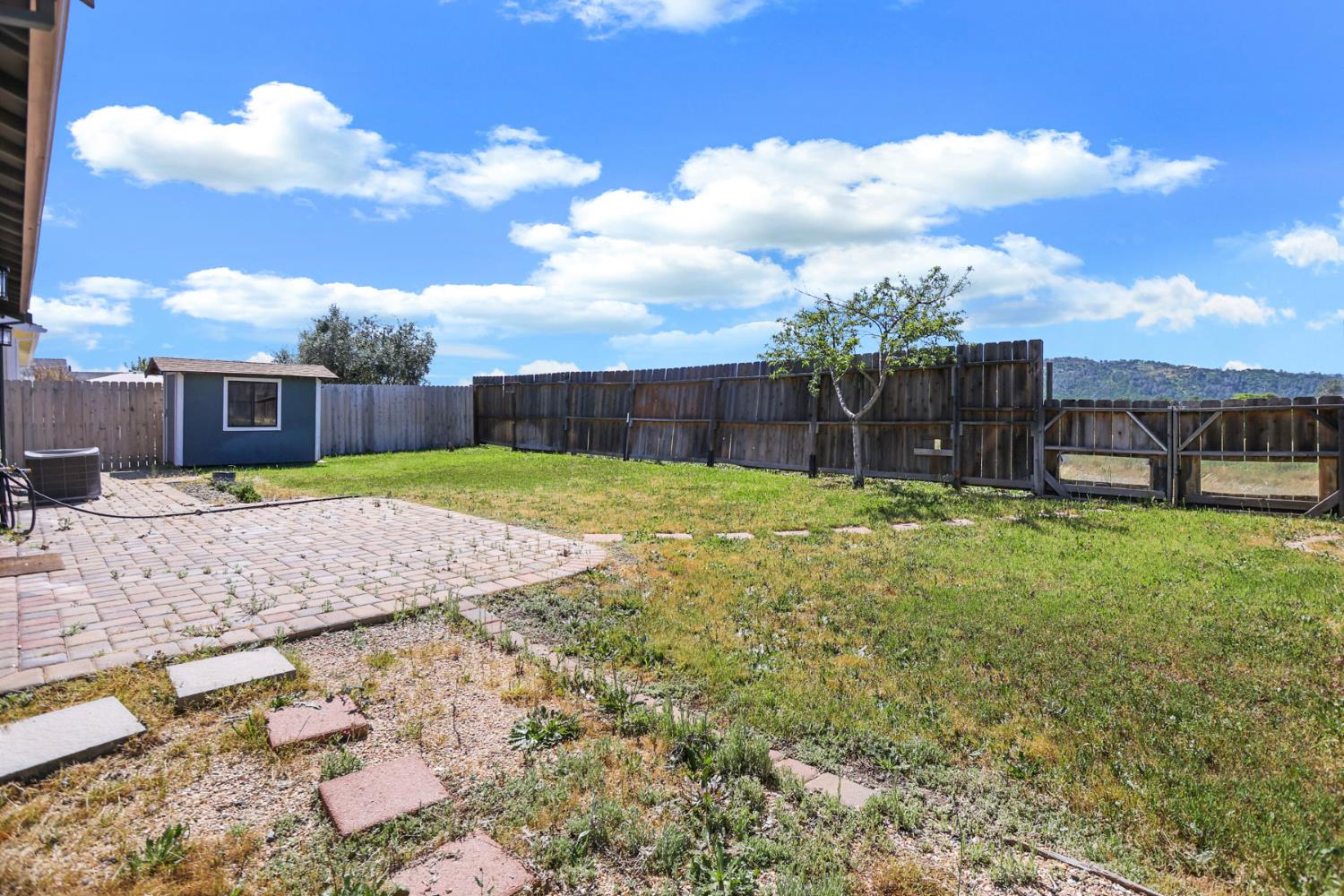 312 Copper Crest Dr, Copperopolis, CA 95228