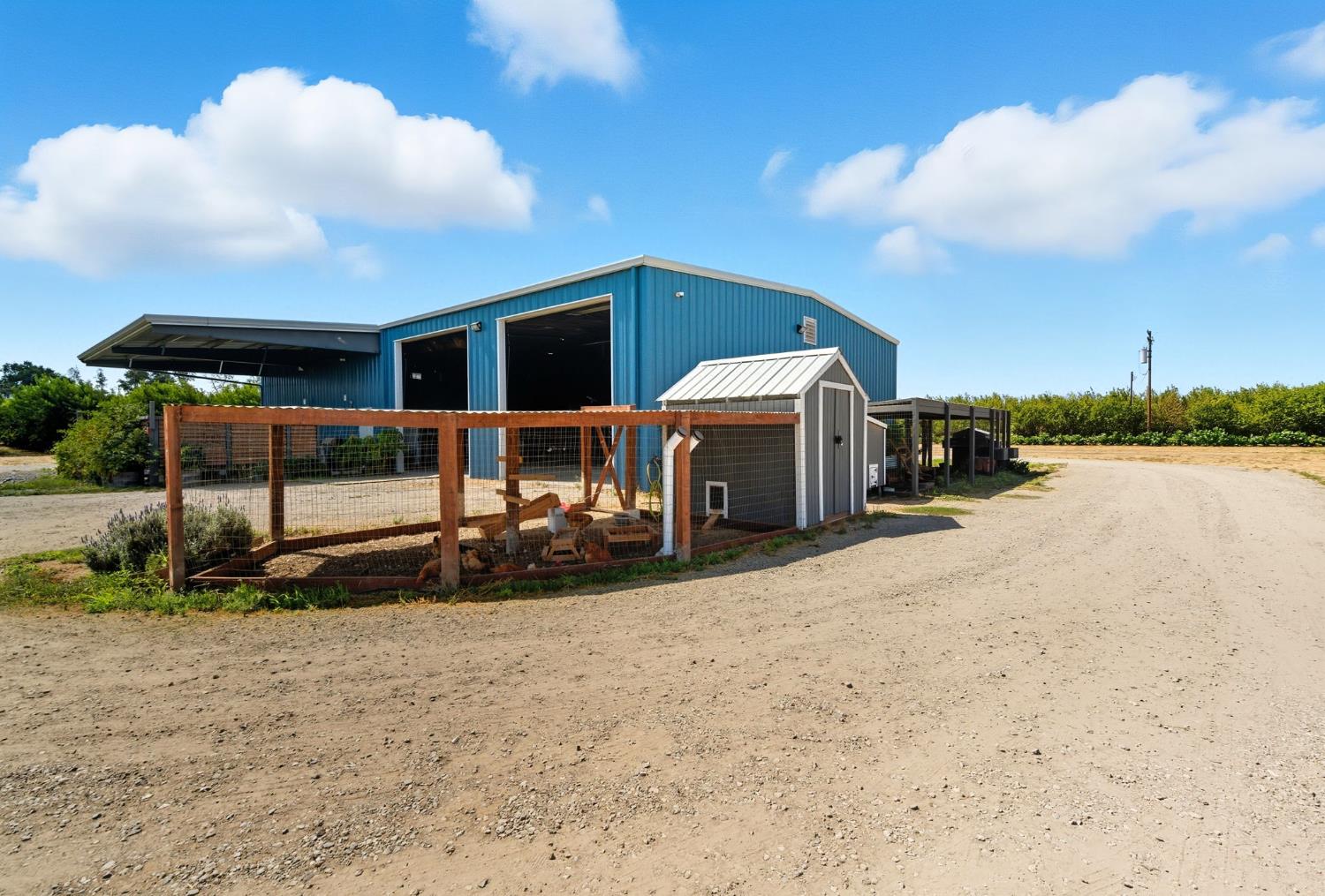 880 Root Rd, Modesto, CA 95357