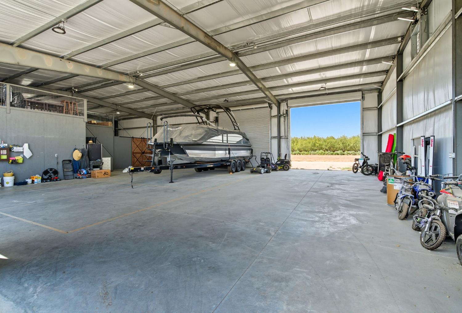 880 Root Rd, Modesto, CA 95357