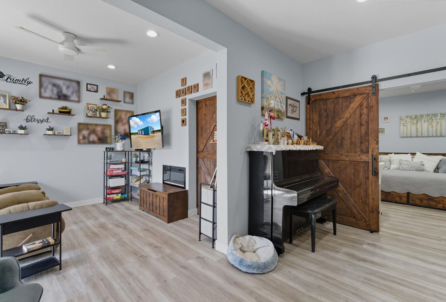 880 Root Rd, Modesto, CA 95357