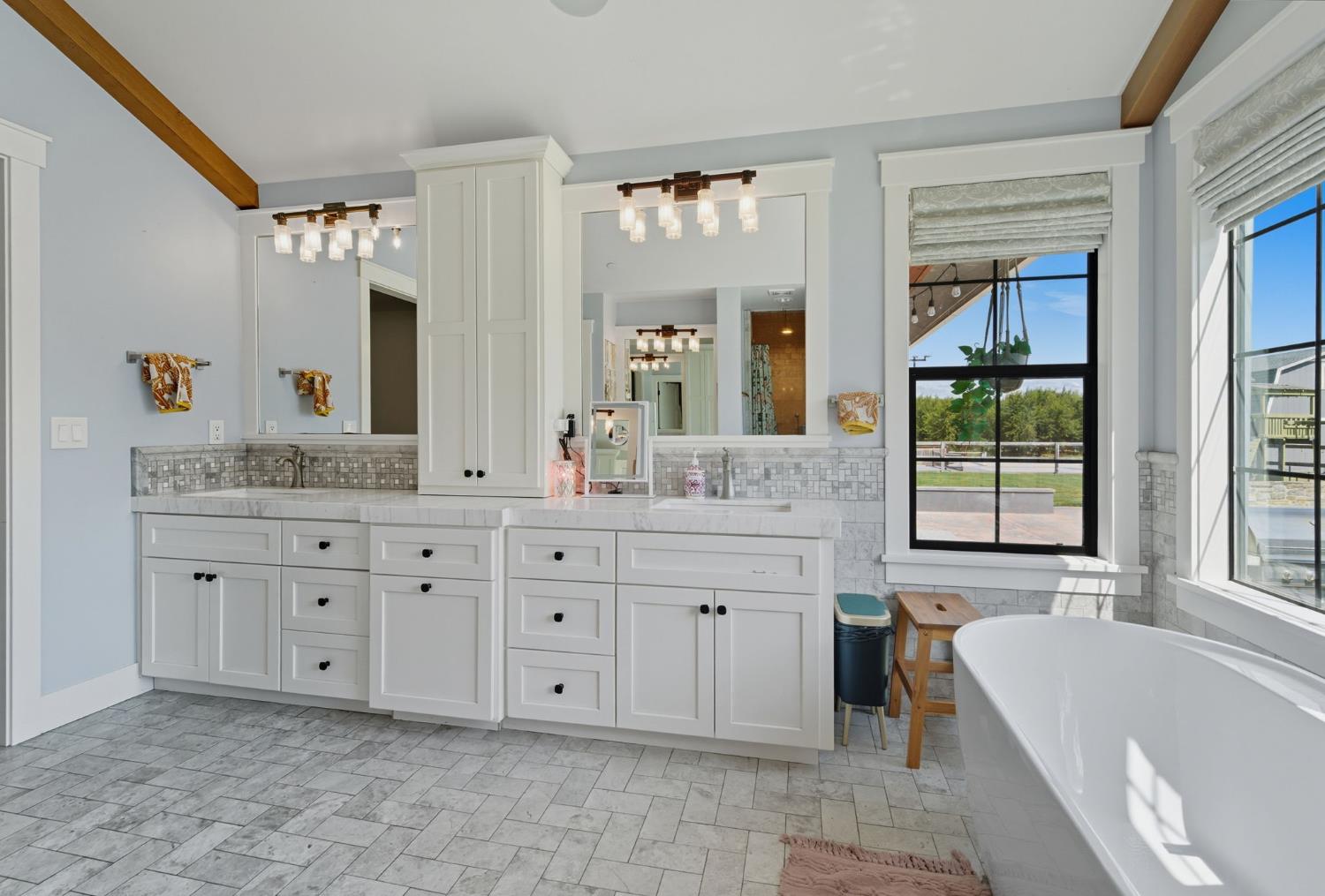 5601 Garst Rd, Modesto, CA 95357