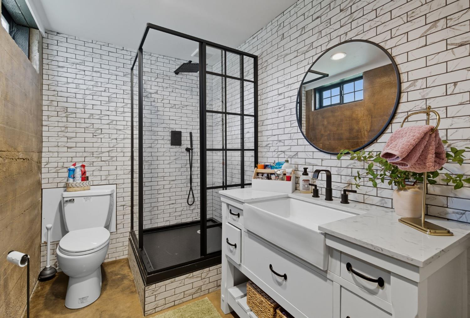 5601 Garst Rd, Modesto, CA 95357