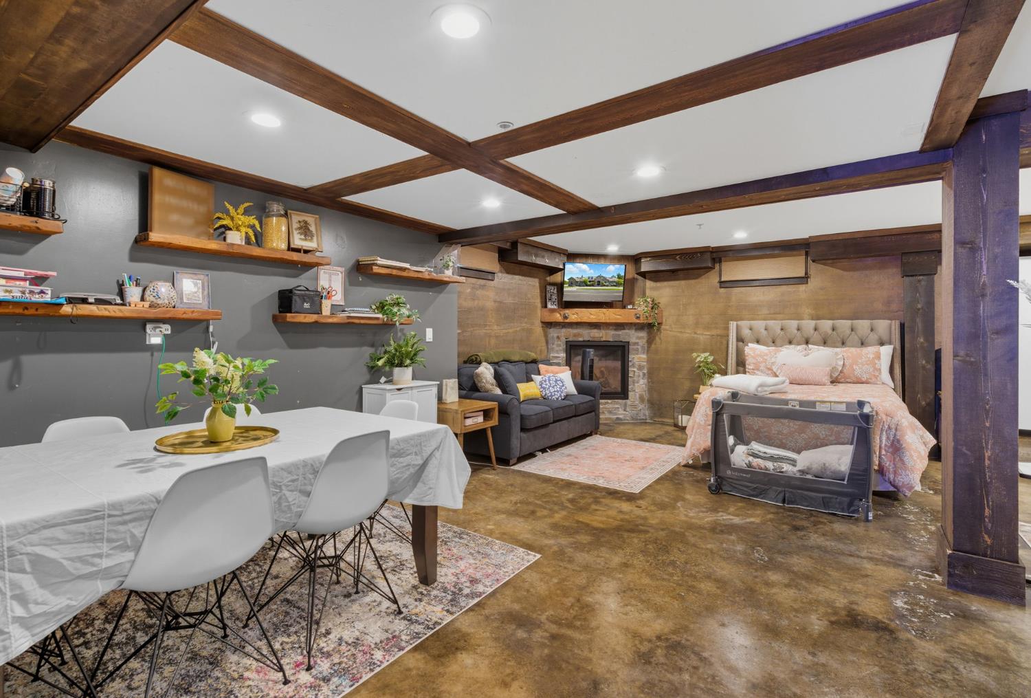 5601 Garst Rd, Modesto, CA 95357