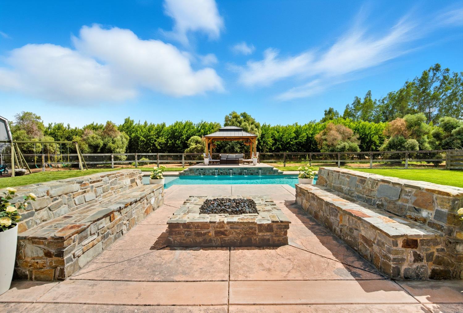 5601 Garst Rd, Modesto, CA 95357