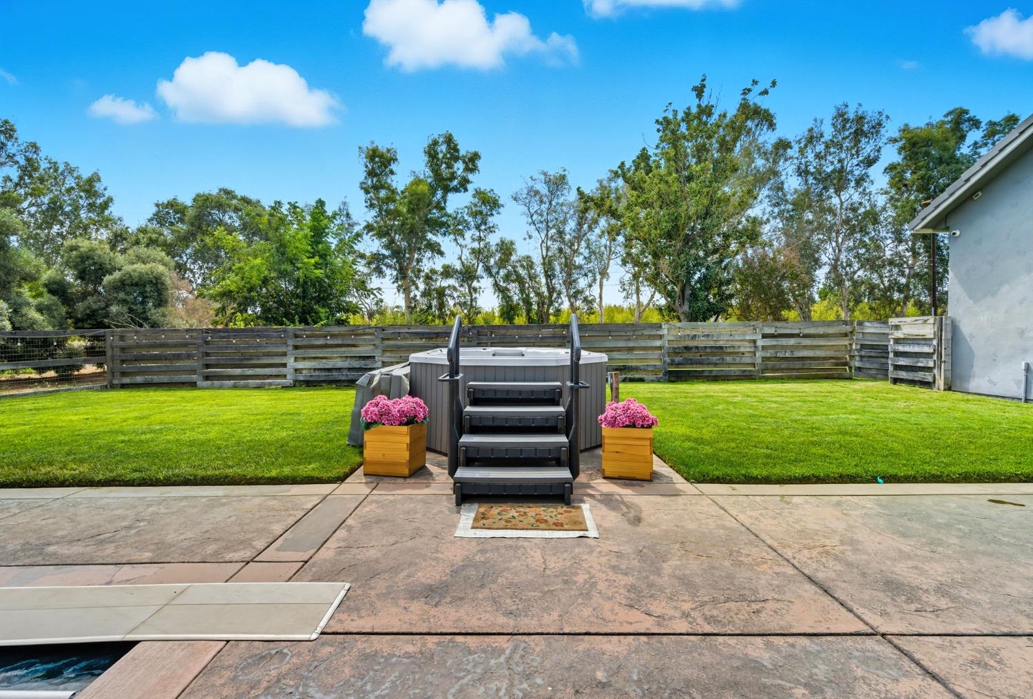 5601 Garst Rd, Modesto, CA 95357