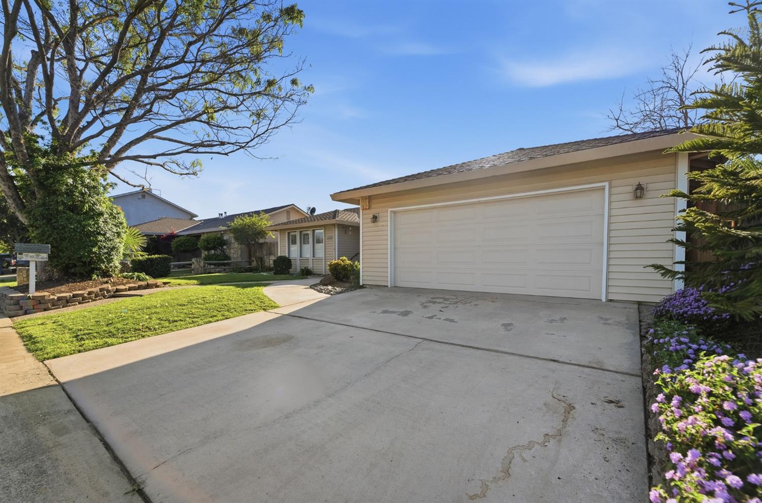 1509 Maplehill Rd, Modesto, CA 95350