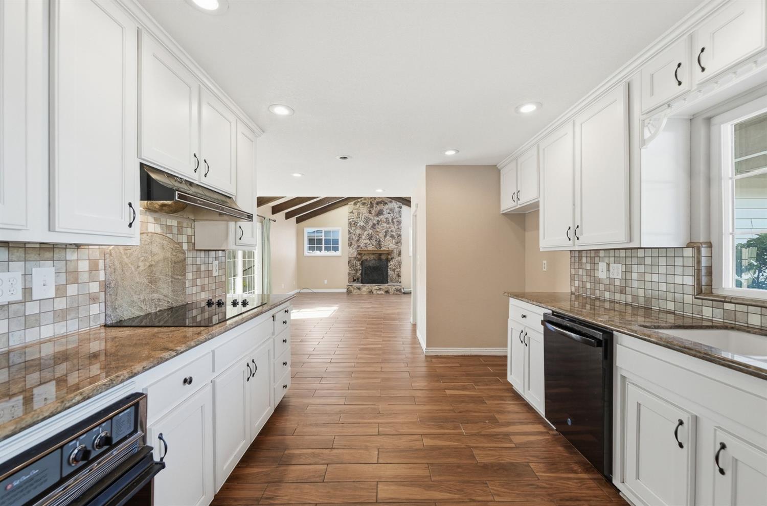 1509 Maplehill Rd, Modesto, CA 95350