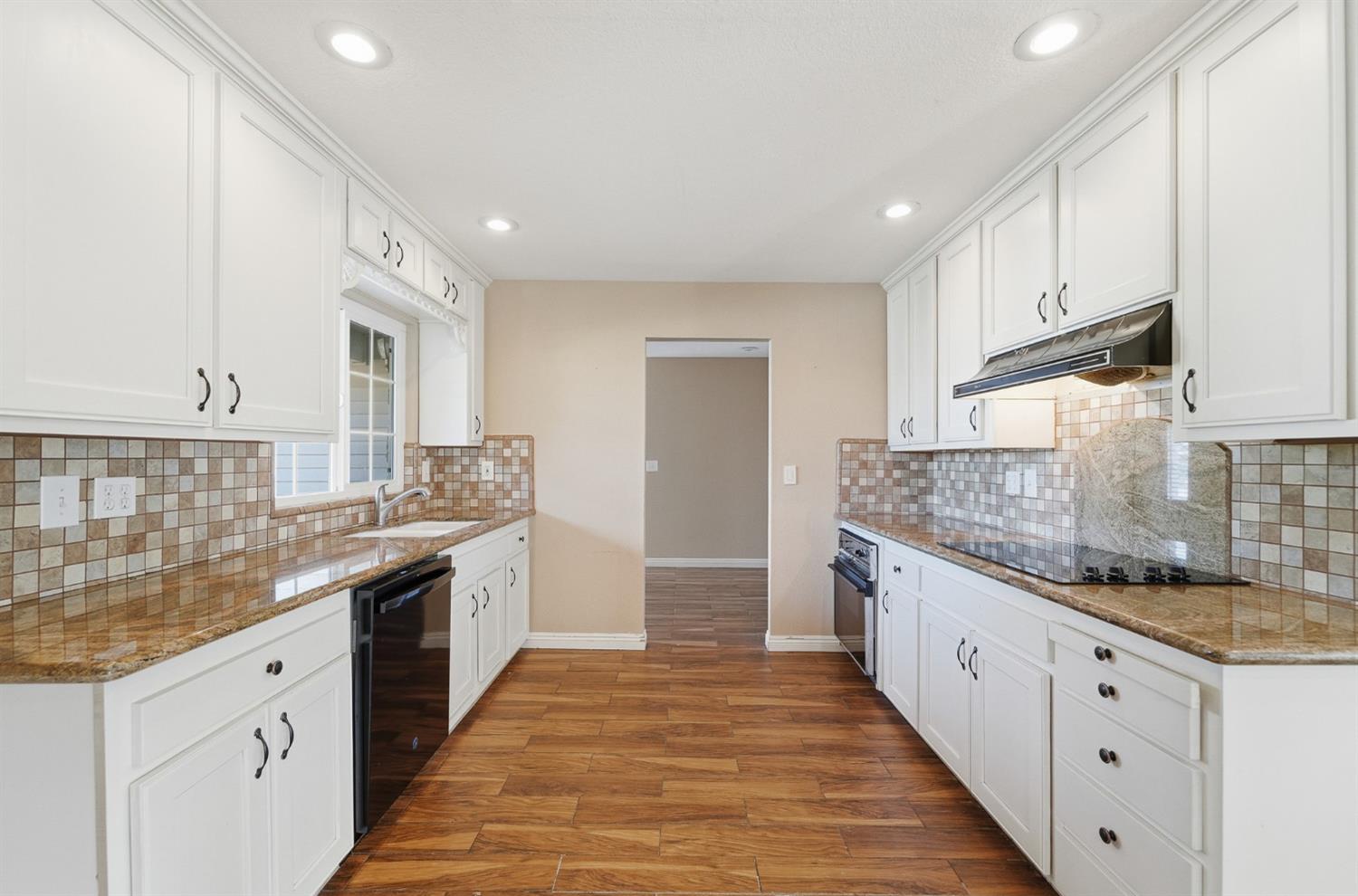 1509 Maplehill Rd, Modesto, CA 95350