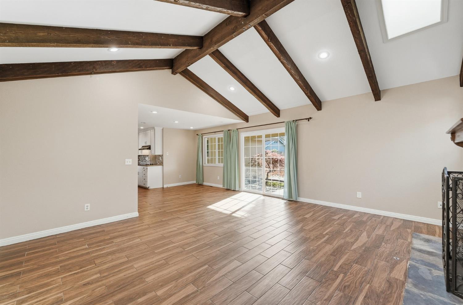 1509 Maplehill Rd, Modesto, CA 95350