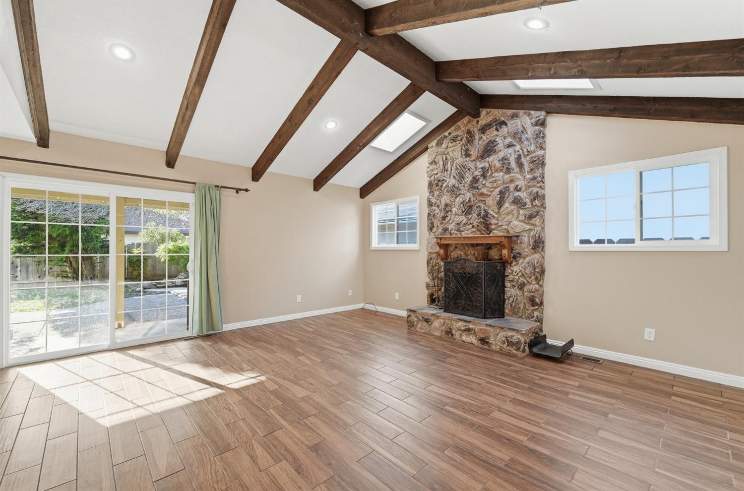 1509 Maplehill Rd, Modesto, CA 95350