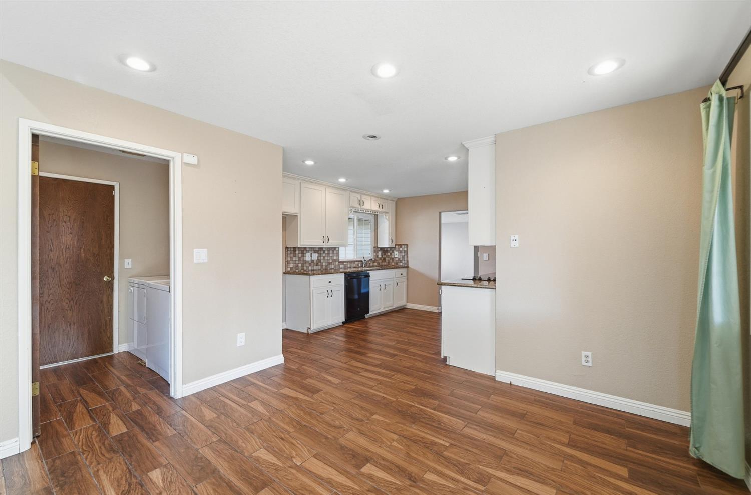 1509 Maplehill Rd, Modesto, CA 95350