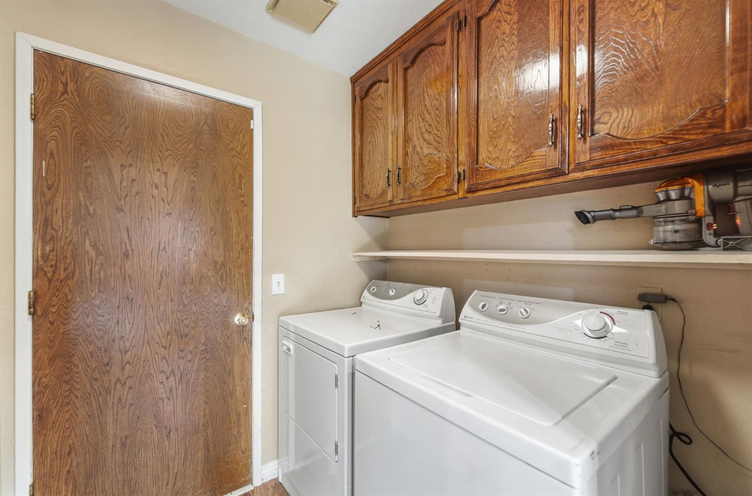 1509 Maplehill Rd, Modesto, CA 95350