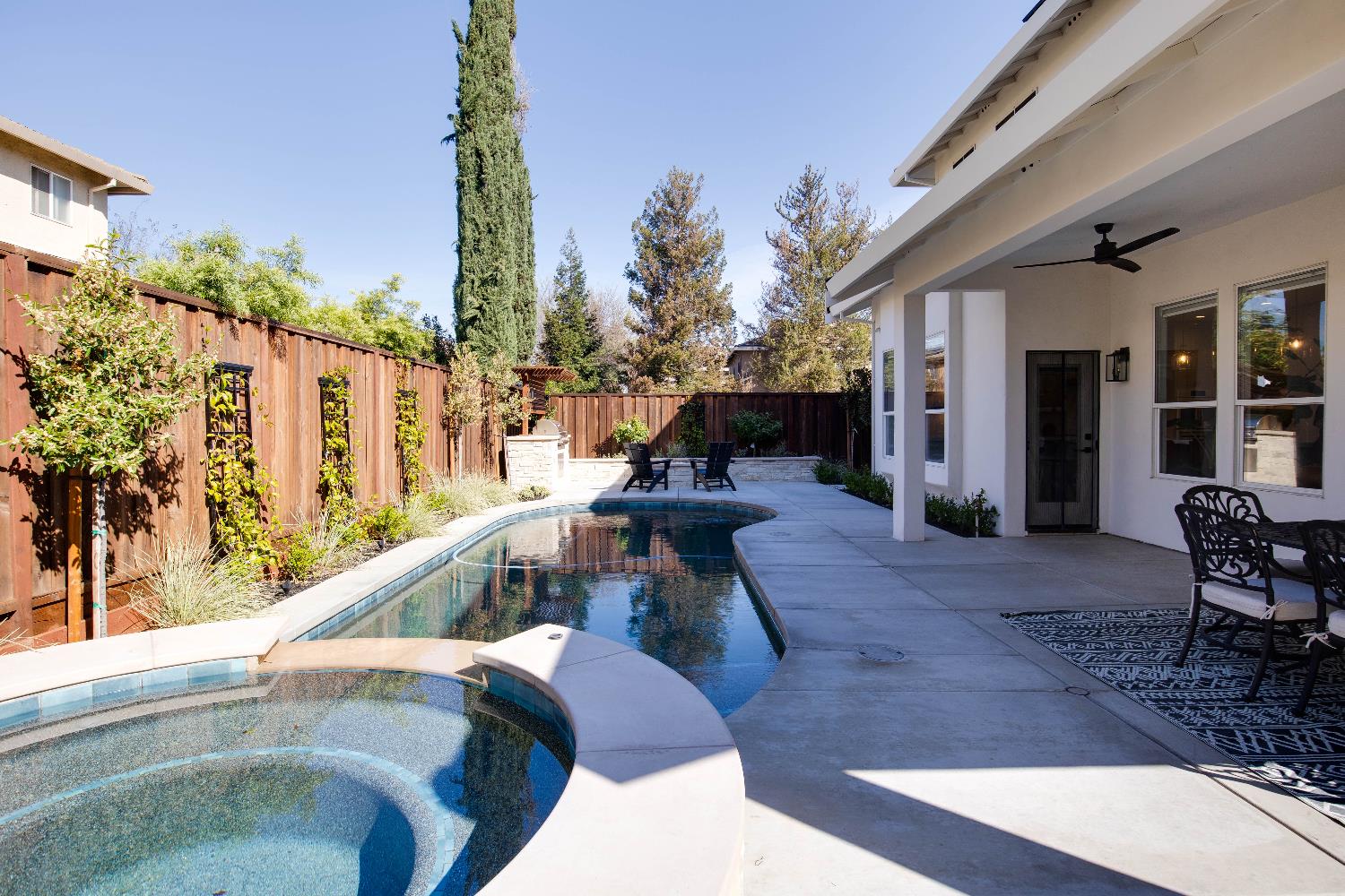 637 Rebekah Ct, Ripon, CA 95366