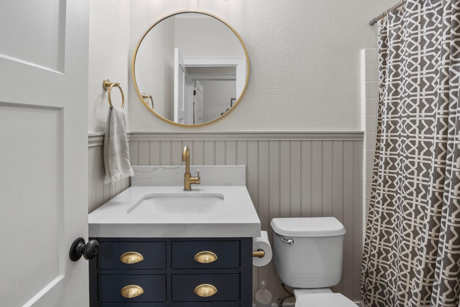 637 Rebekah Ct, Ripon, CA 95366