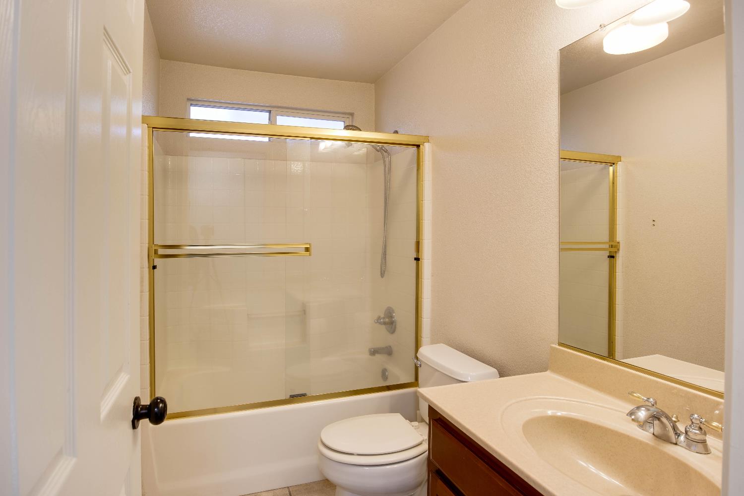 637 Rebekah Ct, Ripon, CA 95366