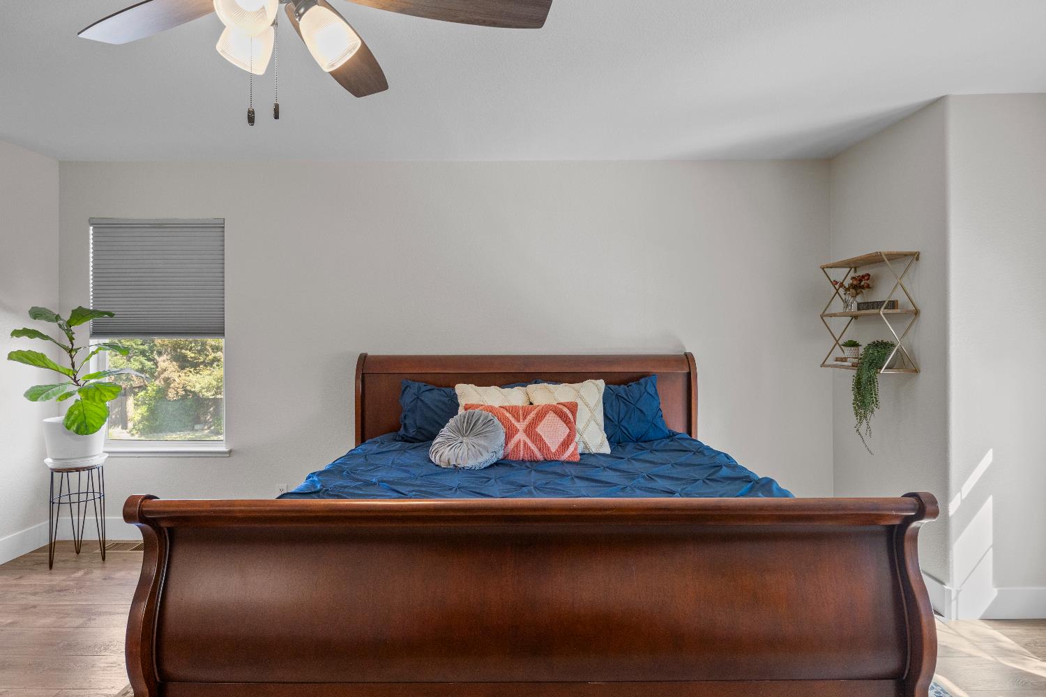 637 Rebekah Ct, Ripon, CA 95366