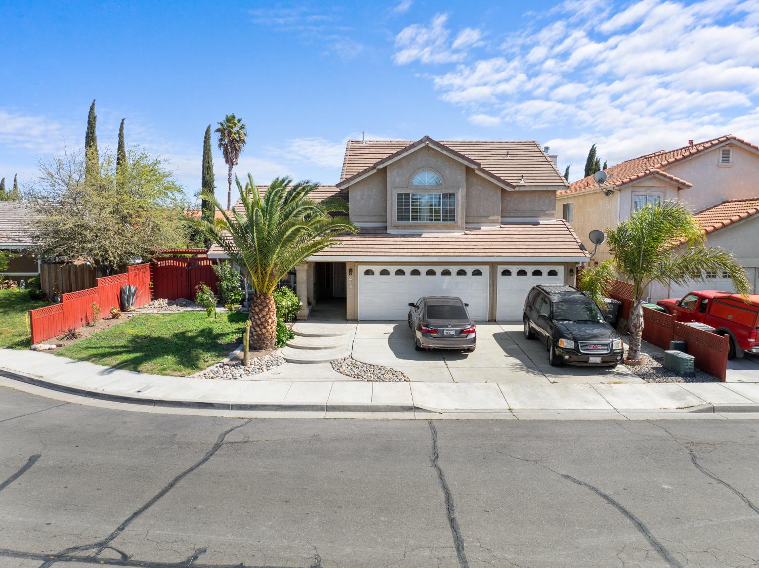 446 Port St, Los Banos, CA 93635