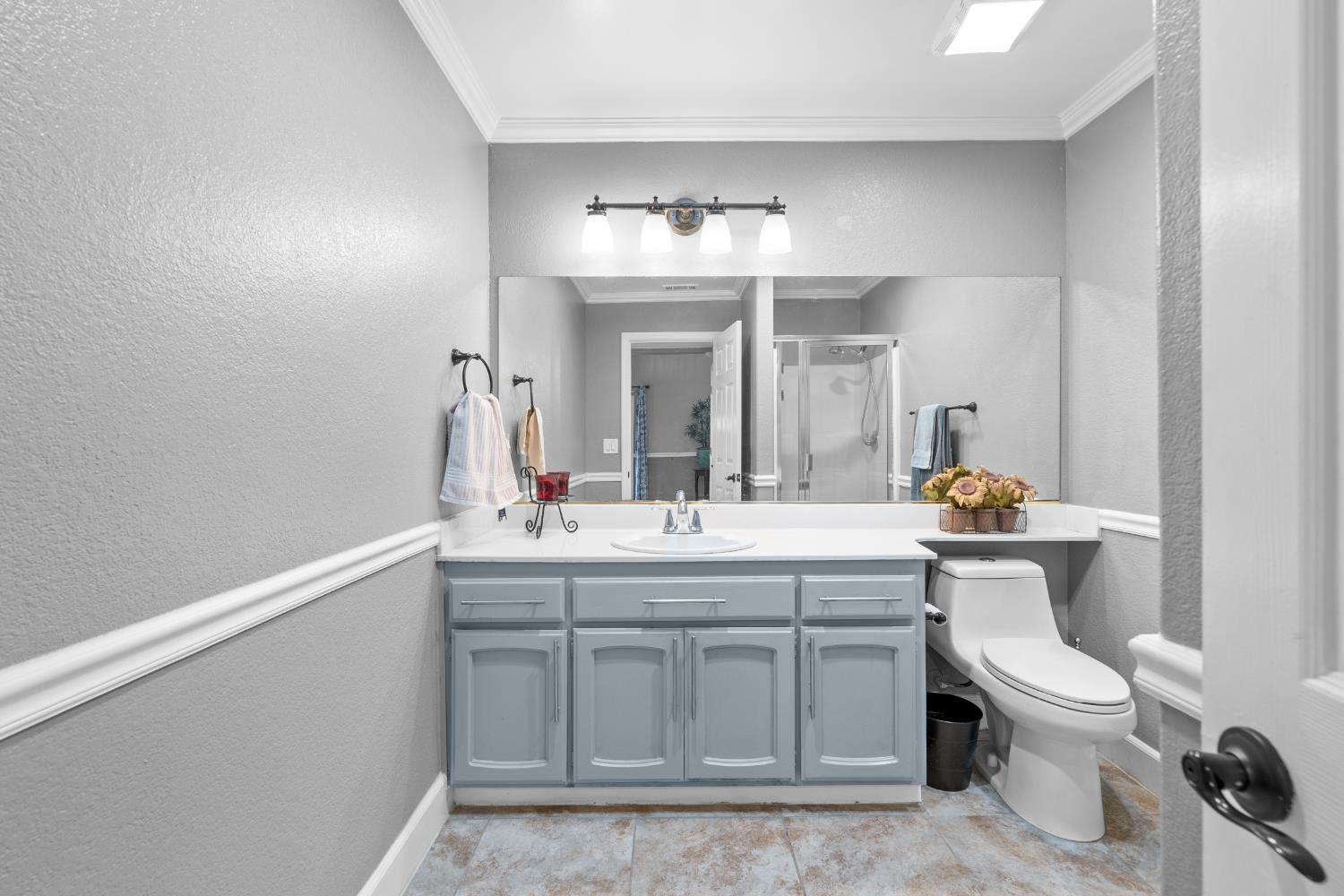 446 Port St, Los Banos, CA 93635