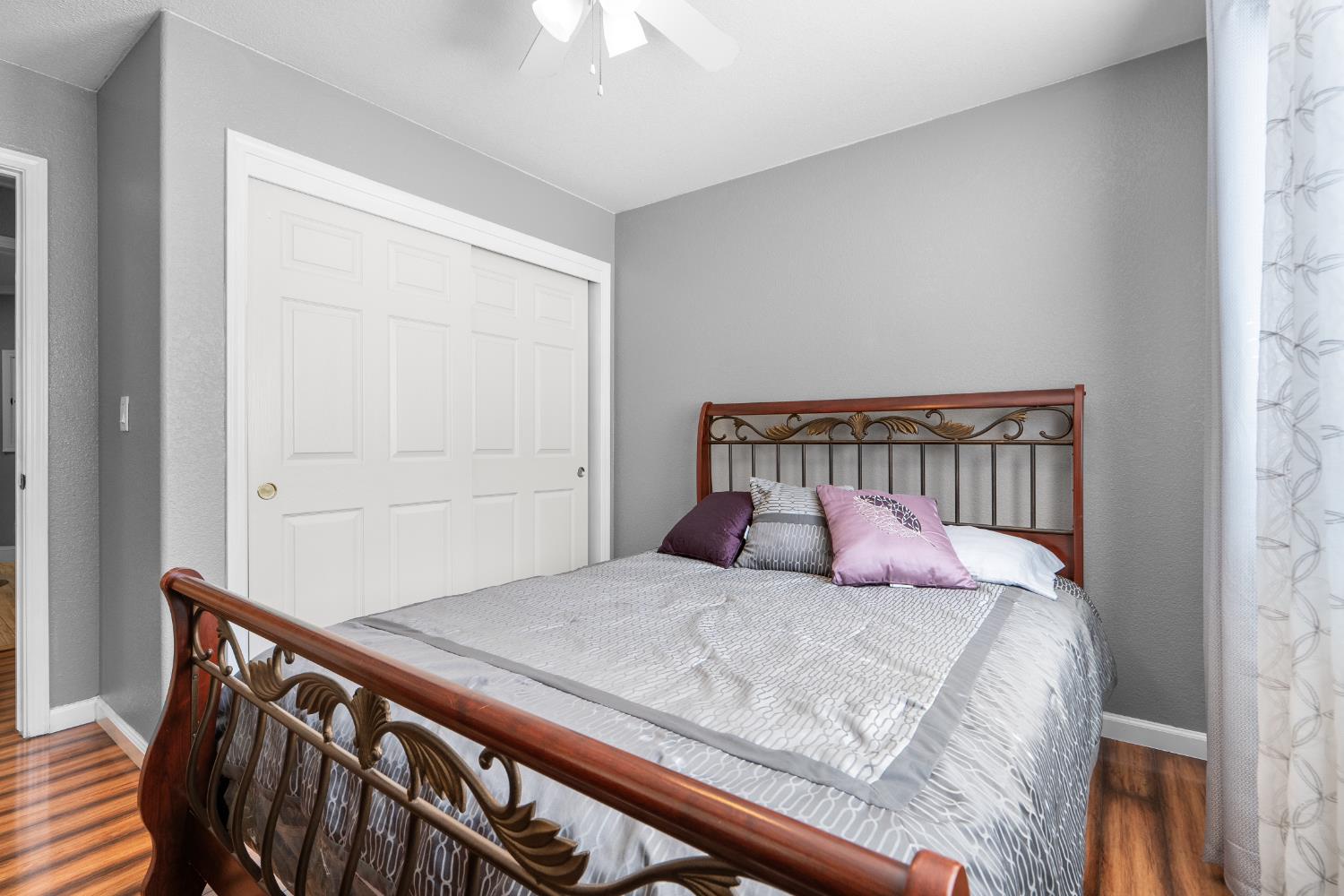 446 Port St, Los Banos, CA 93635