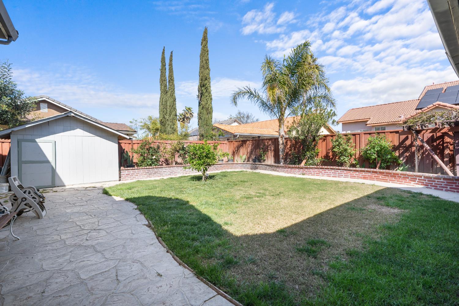 446 Port St, Los Banos, CA 93635