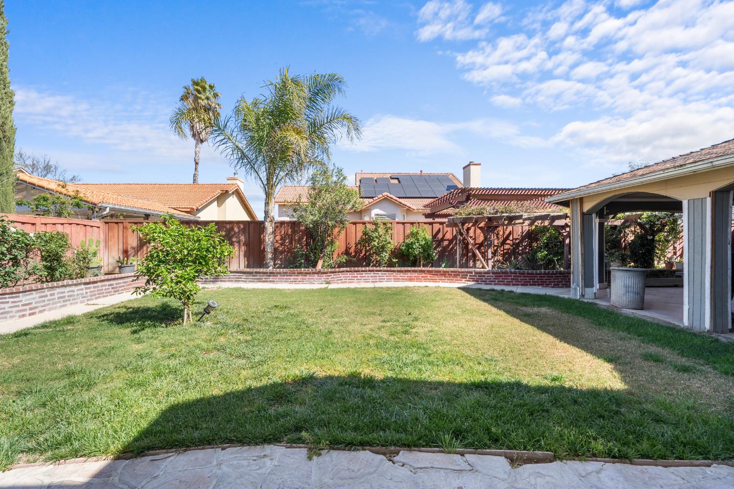 446 Port St, Los Banos, CA 93635