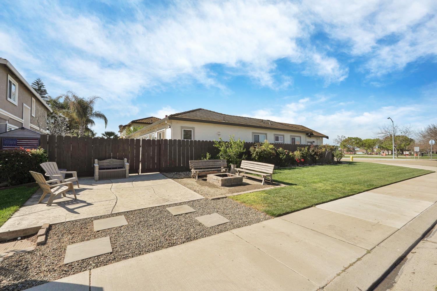 602 S Highland Ave, Ripon, CA 95366