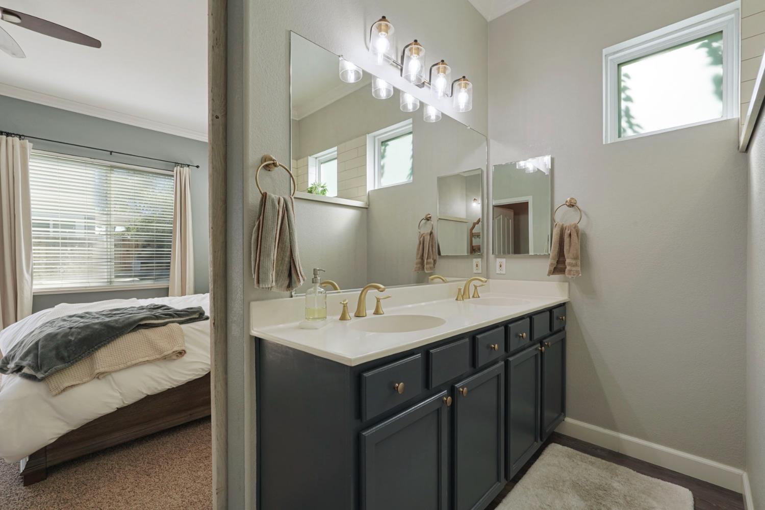 602 S Highland Ave, Ripon, CA 95366