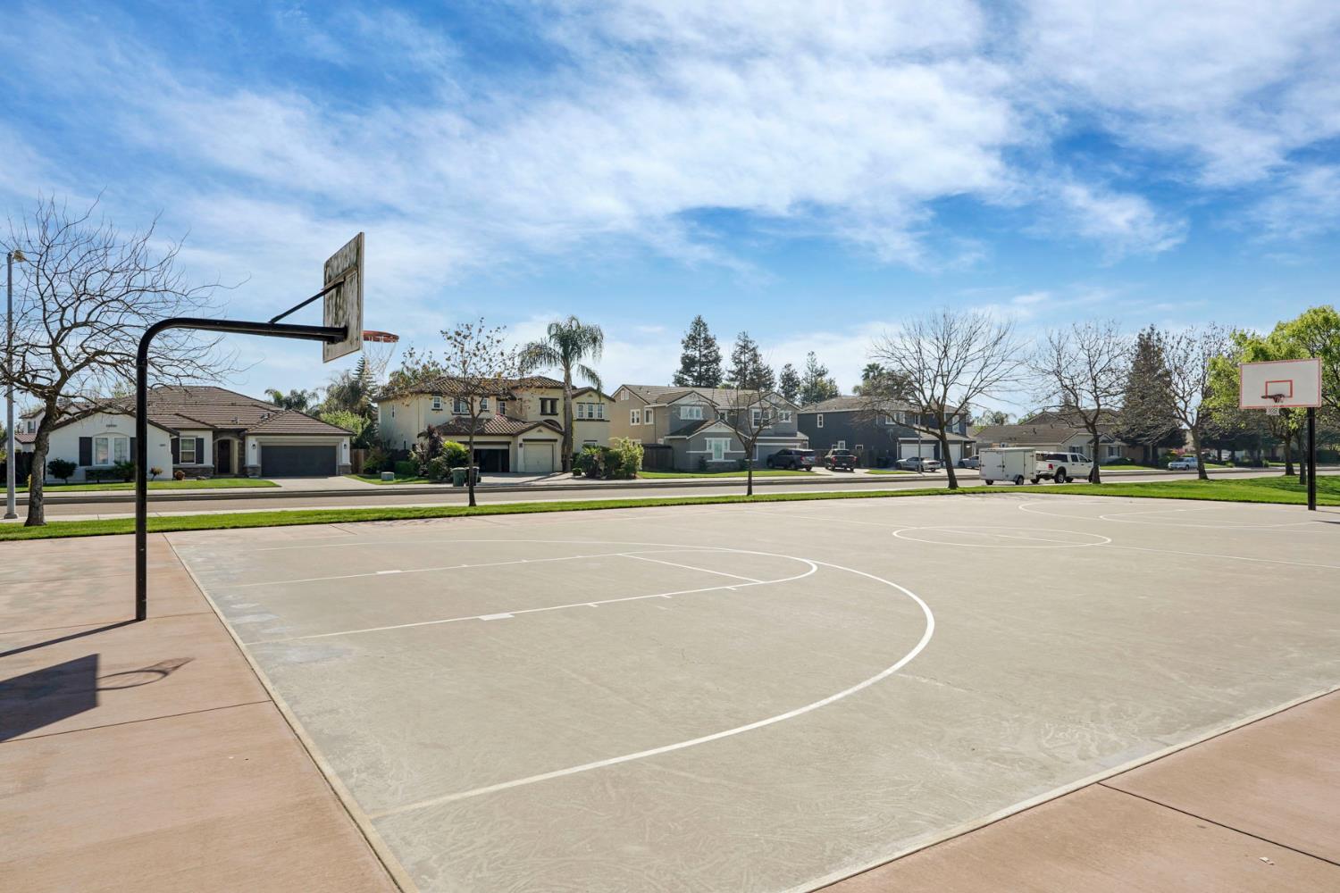 602 S Highland Ave, Ripon, CA 95366