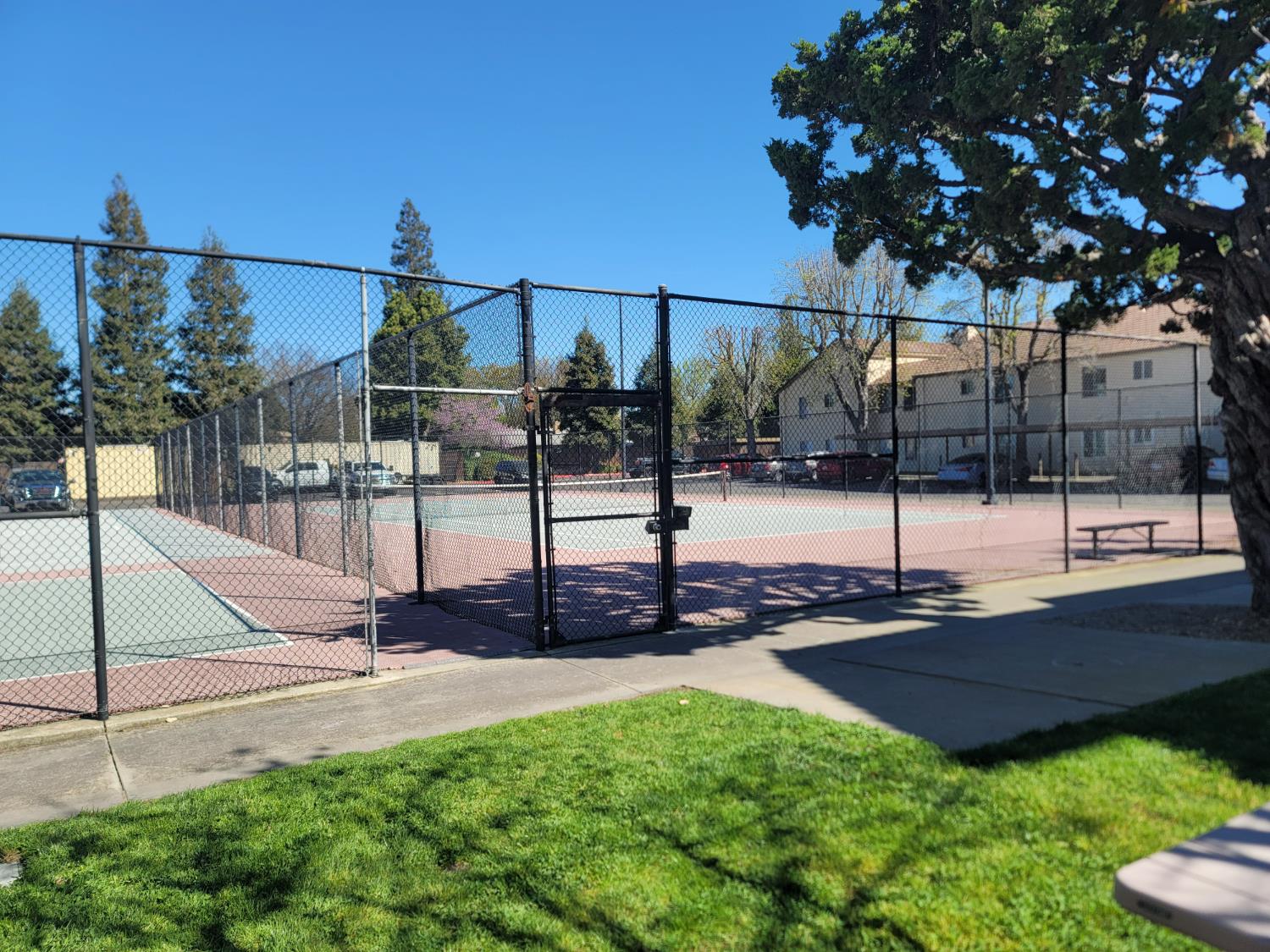 3701 Colonial Dr #89, Modesto, CA 95356