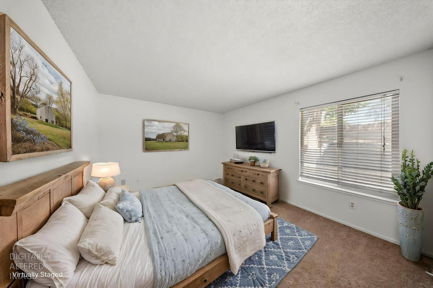 3701 Colonial Dr #89, Modesto, CA 95356