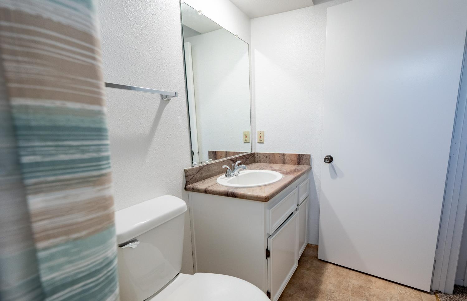 3701 Colonial Dr #89, Modesto, CA 95356