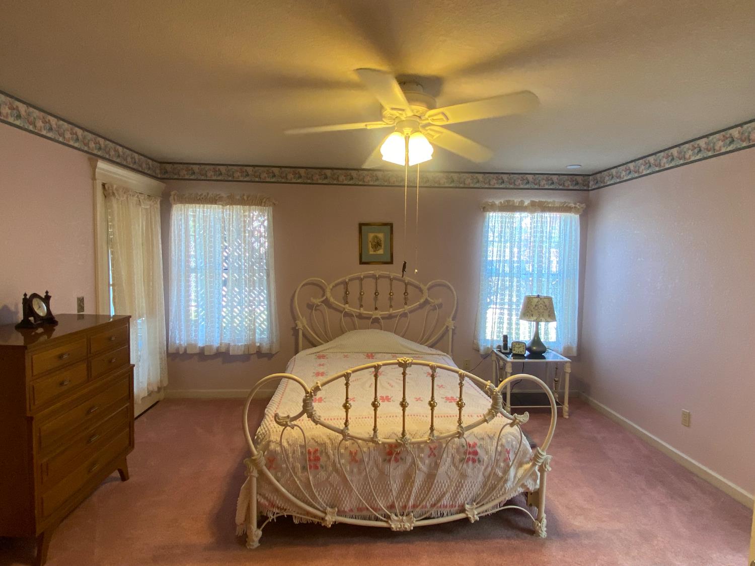 345 Riviera Way, Turlock, CA 95382