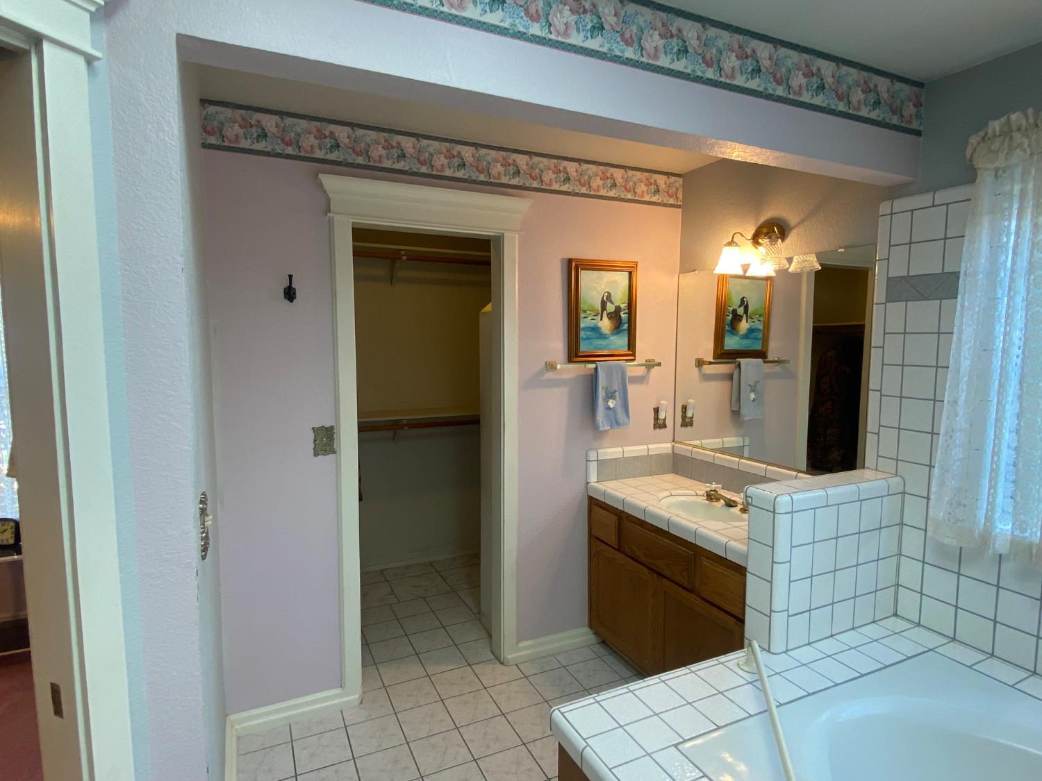 345 Riviera Way, Turlock, CA 95382