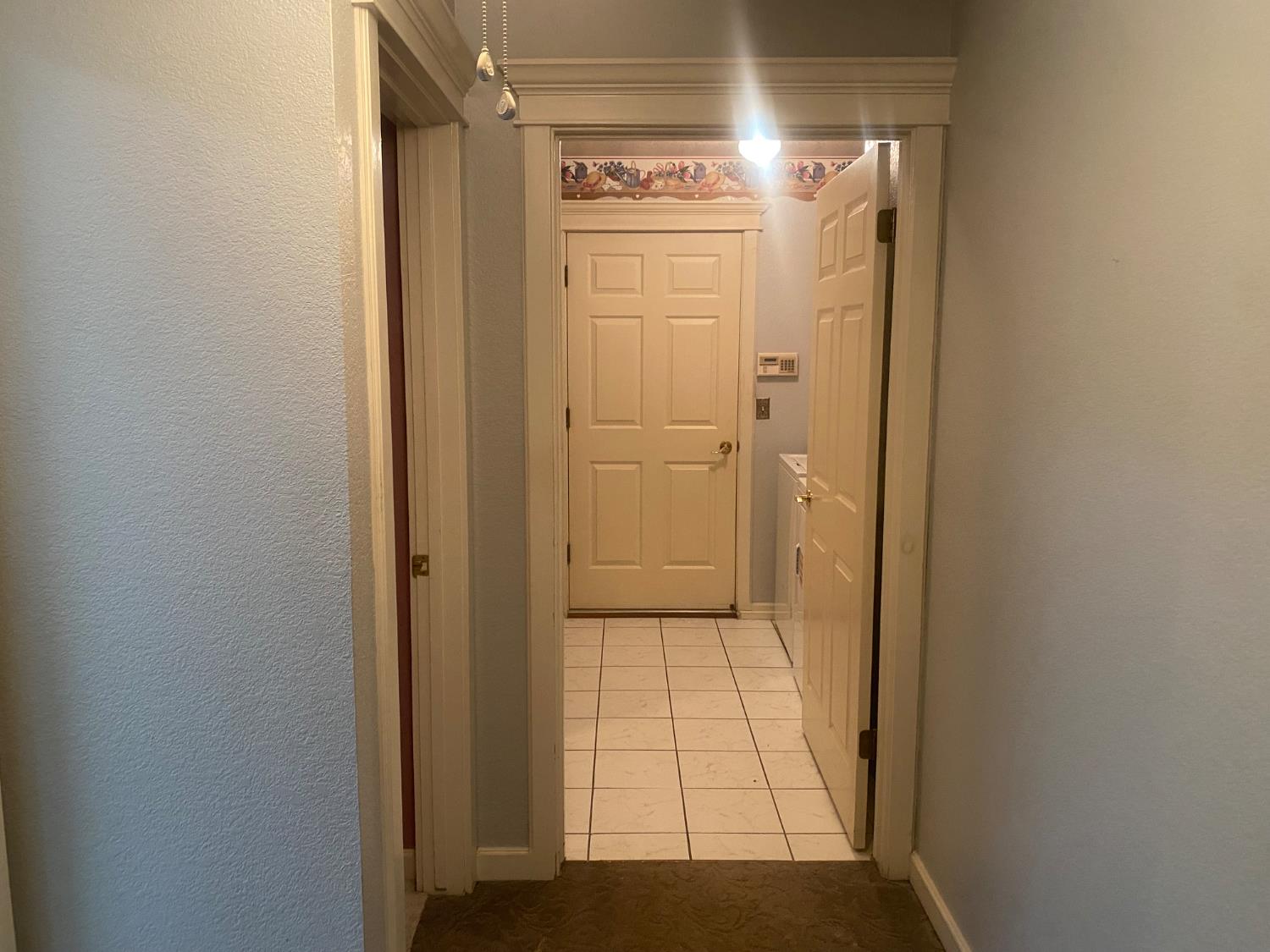 345 Riviera Way, Turlock, CA 95382