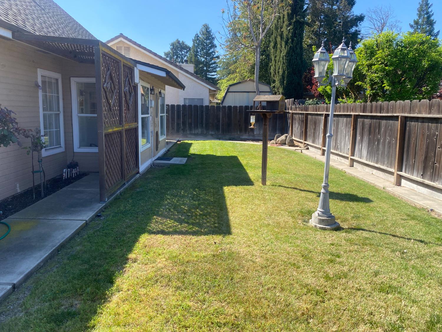 345 Riviera Way, Turlock, CA 95382