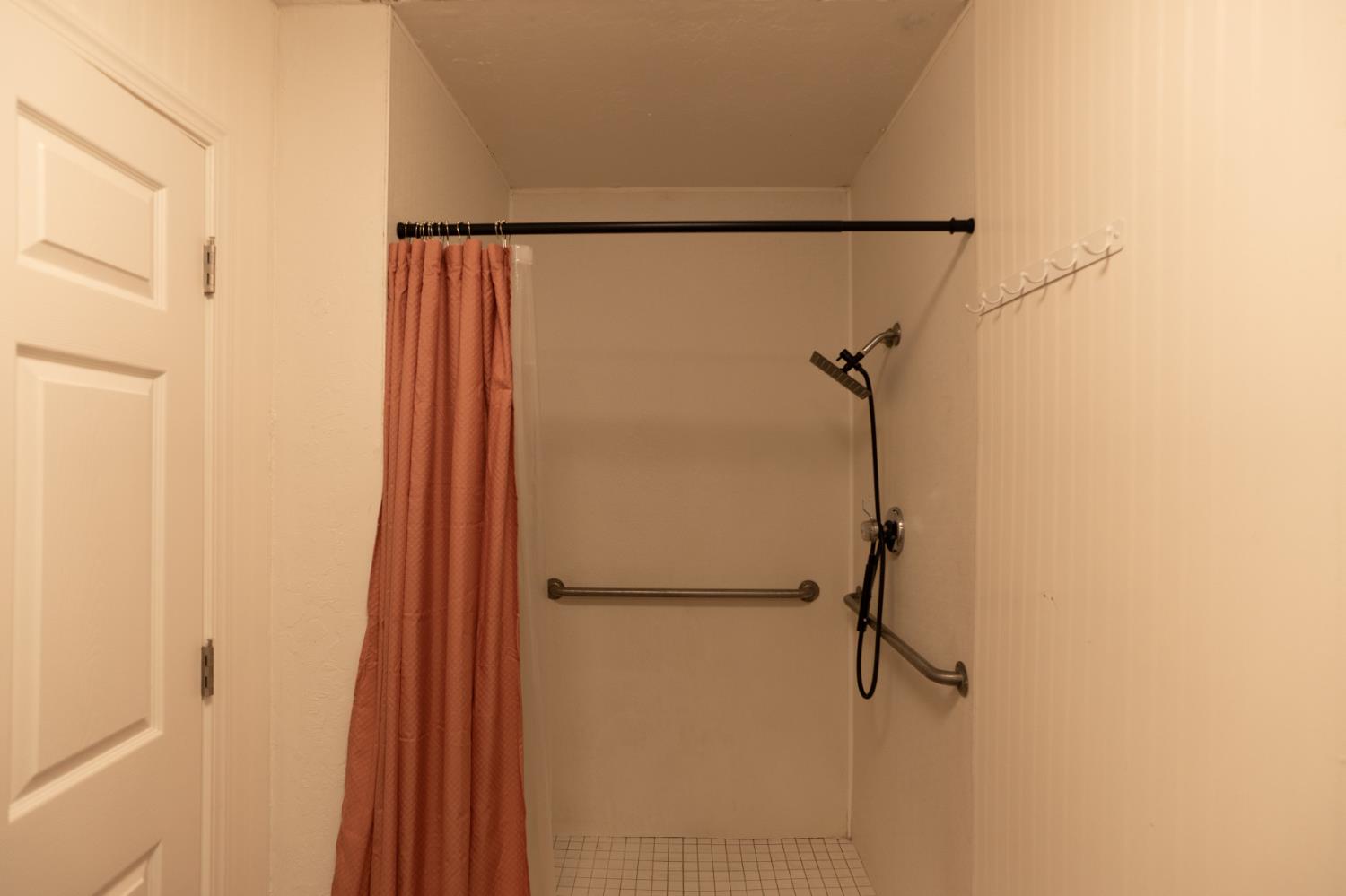 27 Emerald Dr, Merced, CA 95340