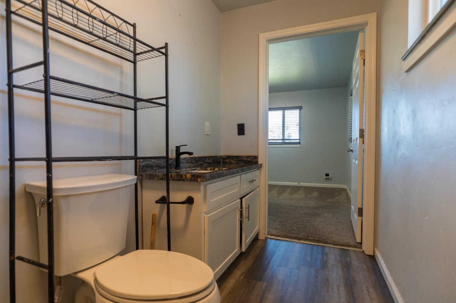 27 Emerald Dr, Merced, CA 95340