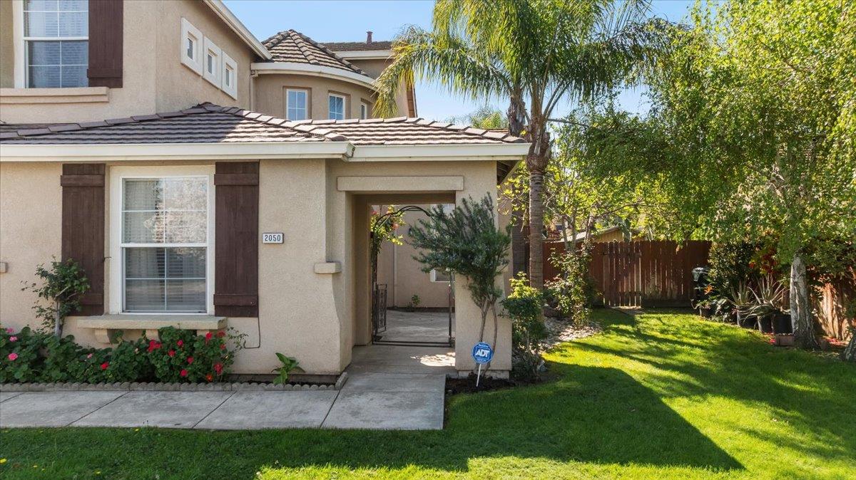 2050 Geneva Way, Manteca, CA 95337